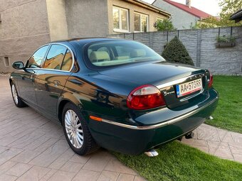 Jaguár S - 4