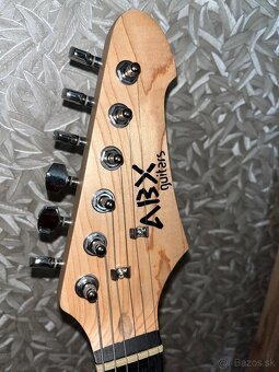 SET: Krásná elektrická gitara ABX10 + kombo - 4