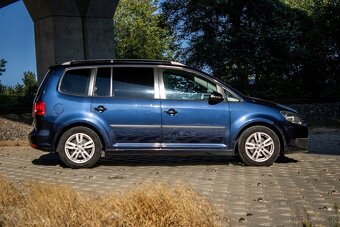 Volkswagen Touran 1.6 TDI BlueMotion Comfortline - 4
