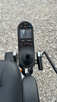 Predám elektrický invalidný vozík Optimus Meyra 2 nemeckej V - 4