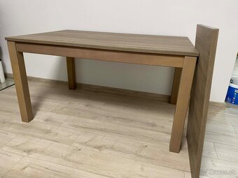 Predám jedálenský stôl - 4