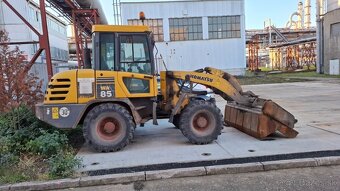KOMATSU WA 85-3 - 4