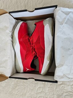 Pánske tenisky Jordan 11 CMFT University red, stav ako nové - 4