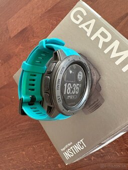 Garmin Instinct Graphite – výborný stav - 4