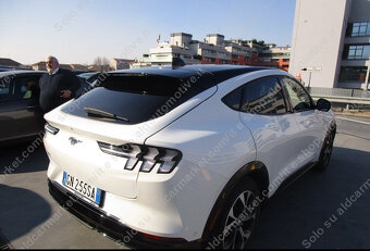 Ford Mustang Mach-E 75,7kWh Premium AWD 269PS - DPH - 4