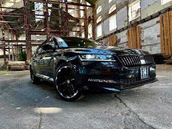 Škoda Superb Combi 2.0 TDI SCR Sportline DSG Black - 4