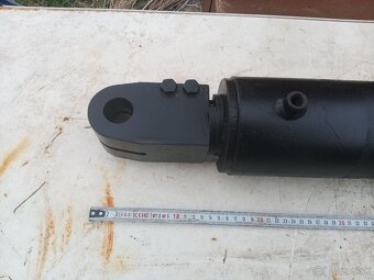Hydraulický piest 860mm - 4