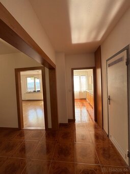 Priestranný 3-izbový byt s rozlohou 76 m² - 4