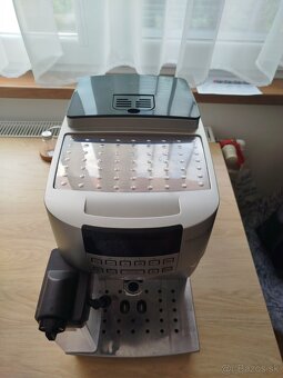 Delonghi Ecam magnifica 22.360 - 4