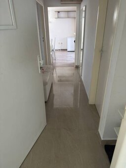Topoľčany-prenájom 1 izbový byt 60m2 komplet zariadený - 4