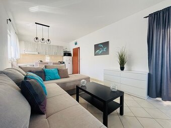 2-izb.zariadený apartmán 54m2 s výhľadom, Novalja/Chorvátsko - 4