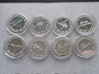 set striebornych medaili - Patrioten des Befreiungskampfes - 4