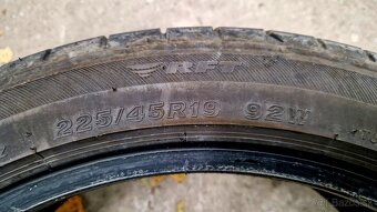 225/45r19 Bridgestone Potenza S001 RunFlat - 4