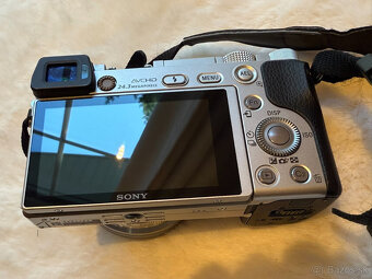 Sony Alpha 6000 - 4