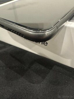 iPhone 11 black 64GB - 4