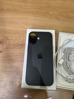 iPhone 16 - 4