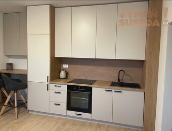 VYMEŇ SUSEDA – VÝNIMOČNÝ ZARIADENÝ 2 IZB.  BYT, BEŇADICKÁ U - 4