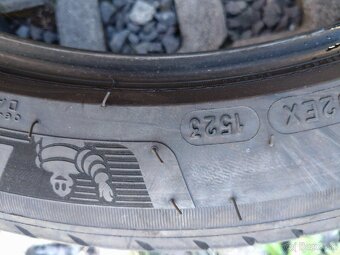 215/45 r18 - 4