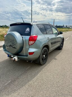 Predám Toyota RAV4 2.2 D 4x4 - 4