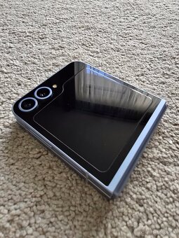 Samsung Z Flip 6 -- 4 mesacny - 4