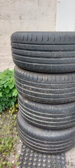 Nove PNEU A ELEKTRONY Z AUDI A6 225 17 - 4