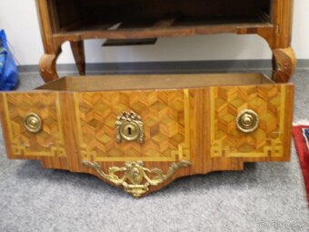 Komoda z roku 1770 XV XV1 Paríž Louis - 4