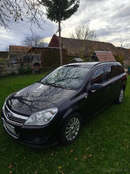 Opel Astra Combi 2008 - 4