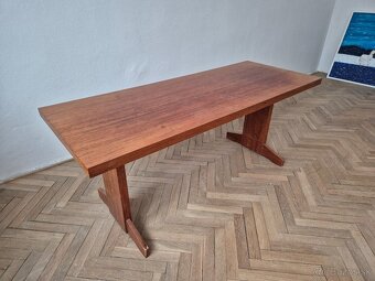 Konferenčný stolík - 4