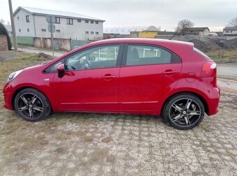 Kia Rio - 4