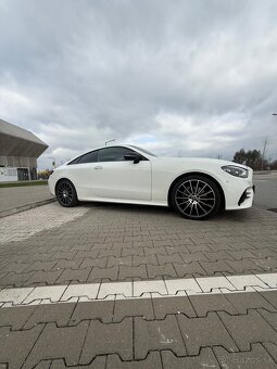 Mercedes benz E 300D coupe - 4