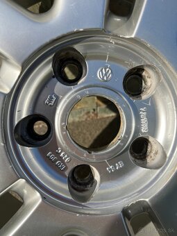 Predám originálne VW - 17 palcové hliníkové disky - 4