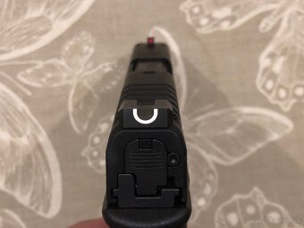 Predám pištol HS H11 (Hellcat) 9x19 - 4