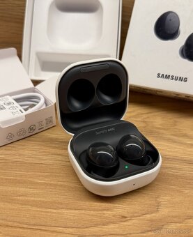 Samsung Galaxy Buds 2 - 4