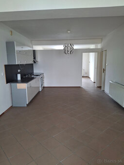 Prenájom 3- izbový byt Kysucké Nové Mesto - centrum 80 m2 - 4