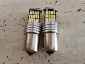 LED ŽIAROVKY NA AUTO T10, T15, T20,T25, P21W CAMBUS - 4