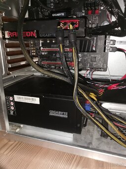 Predám straší počítač - nefunkčný - 4