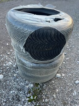 Úplne nové celoročne pneumatiky 215/55r17 GOODRIDE - 4