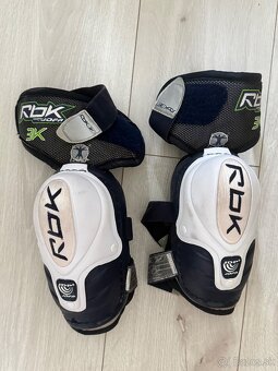 Hokejová výstroj - 4