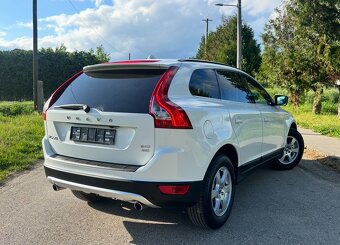 VOLVO XC60 2.4 D3 AWD AT SUMMUM PLUS - 4