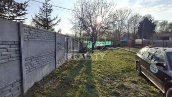 Záhrada s výmerou 2,8 ára s chatkou 25 m2 v blízkosti... - 4