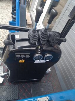 Predám mini bagr - 4