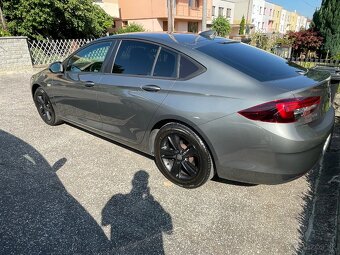 Opel Insignia 1,5 - 4
