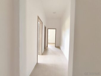 Priestor pre lekáreň alebo zdravotnícke služby – na pr - 4