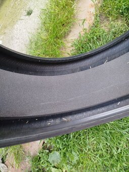 255/35r21 - 4