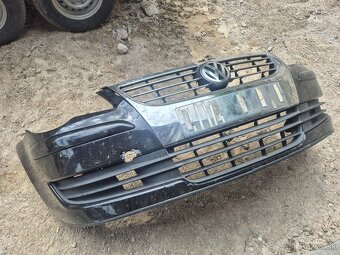 Predám predný nárazník na Volkswagen Touran mk2 2006-2012 - 4
