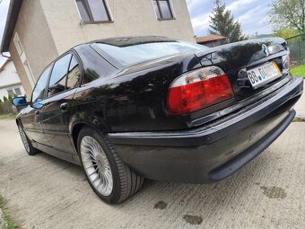 BMW e38 V8 735i - 4