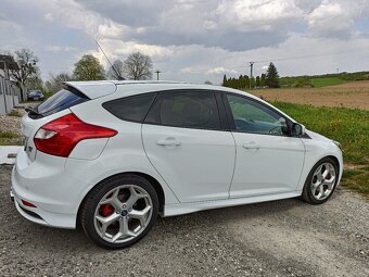Ford Focus ST - 4