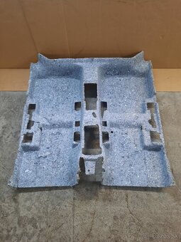 izolácia podlahy Passat B8 - 4