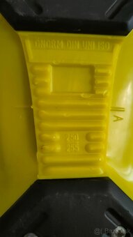 Predám lyže, lyžiarky, palice, korčule, detské lyže, junior - 4