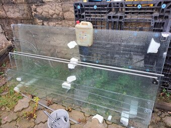 Predam sprchovy kut tvaru U aj z masaznym panelom - 4